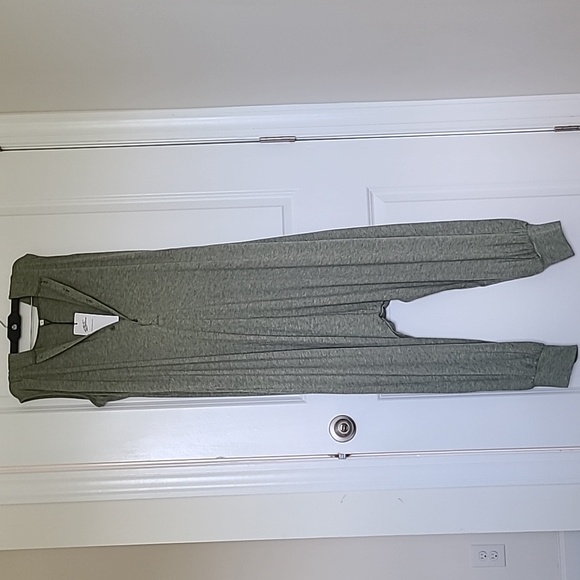 Light green hooded jumpsuit sleeveless, M - Picture 2 of 7